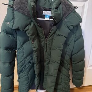 Columbia Dark Green Puffer Jacket